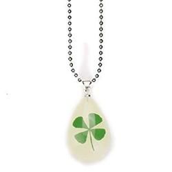 Glow in the Dark Clover Necklace - AttractionOil.com