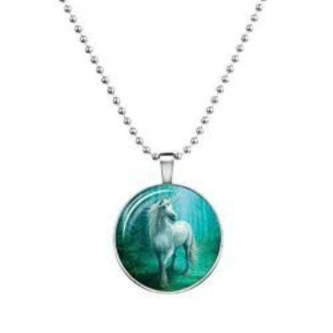 Glow in the Dark Unicorn Necklace - AttractionOil.com