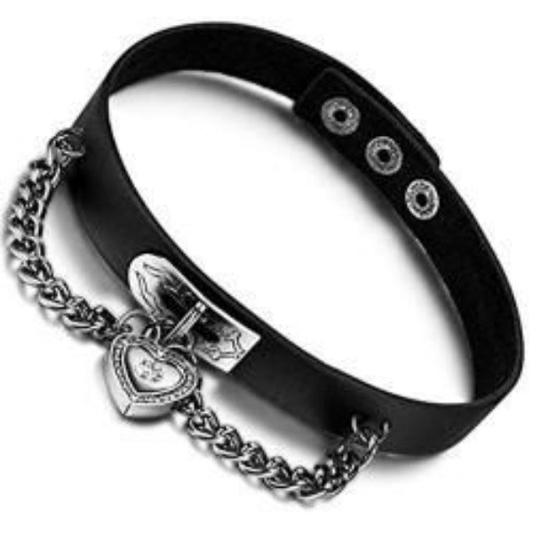 Gothic Leather Collar w/ Heart Lock - AttractionOil.com